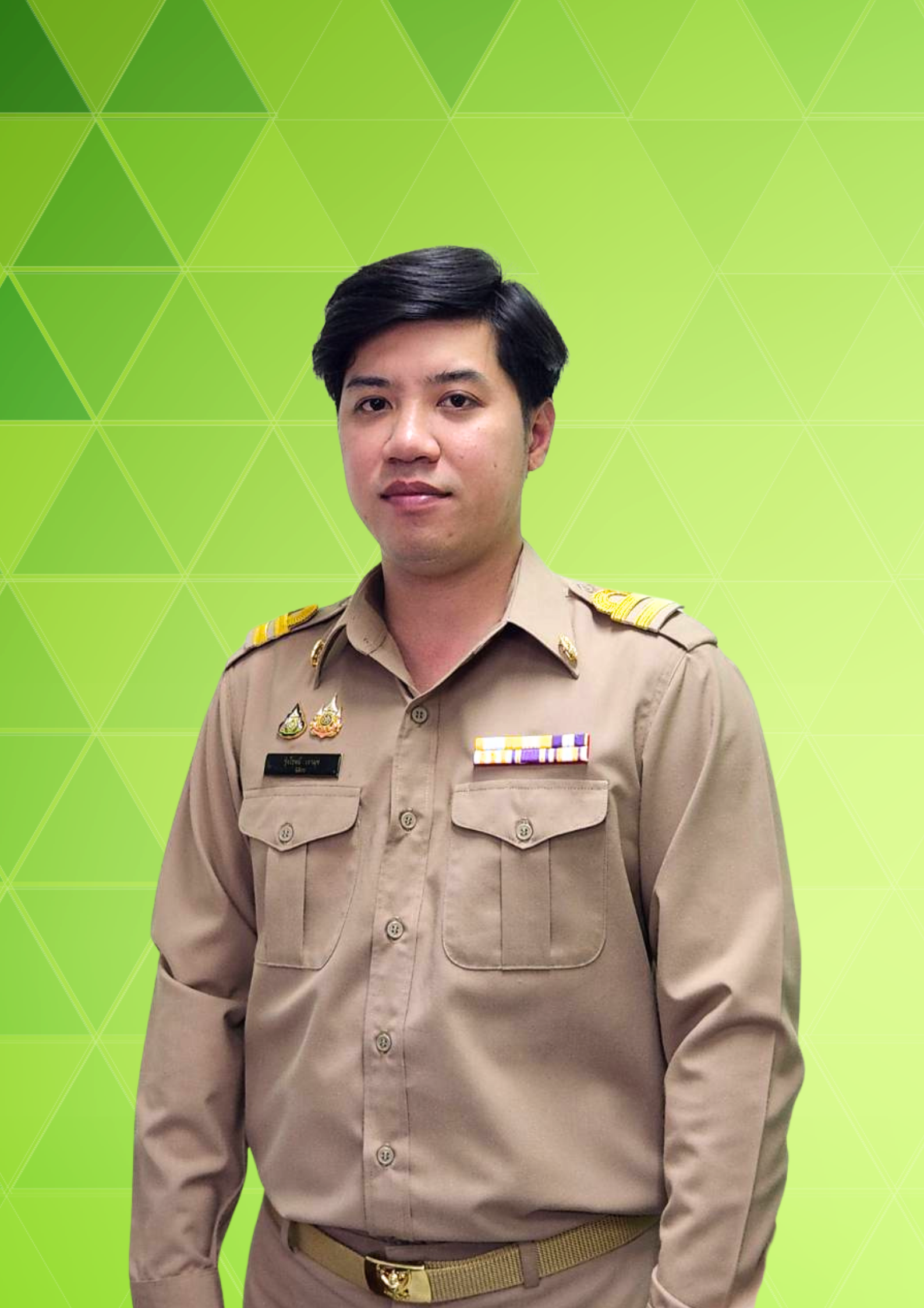 นายรุ่งโรจน์  เงามุข