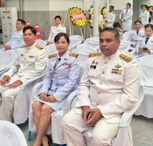 พิธีวางพวงมาลาถวายราชสักการะ และพิธีถวายราชสดุดี ... พารามิเตอร์รูปภาพ 1