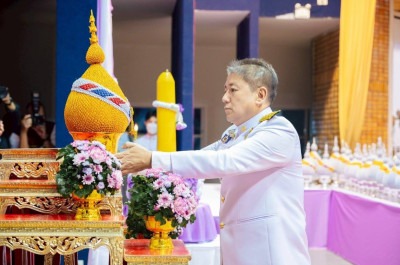 พิธีถวายเครื่องราชสักการะวางพานพุ่ม ... พารามิเตอร์รูปภาพ 1