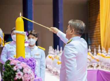 พิธีถวายเครื่องราชสักการะวางพานพุ่ม ... พารามิเตอร์รูปภาพ 4