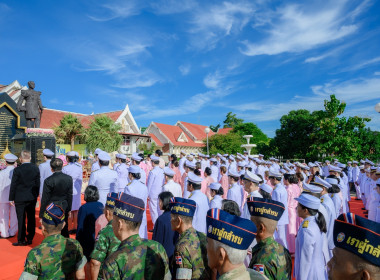 กิจกรรมน้อมรำลึกเนื่องในวันคล้ายวันสวรรคตพระบาทสมเด็จพระจุลจอมเกล้าเจ้าอยู่หัว ... พารามิเตอร์รูปภาพ 2