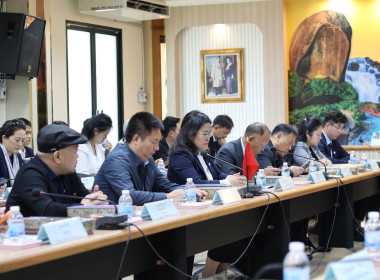 ให้การต้อนรับและประชุมหารือและแลกเปลี่ยนความร่วมมือด้านการค้าและการลงทุนที่สำคัญของจังหวัดจันทบุรี ด้านการเกษตรของจังหวัดจันทบุรี ด้านการท่องเที่ยว และด้านการค้าอัญมณี ... พารามิเตอร์รูปภาพ 4