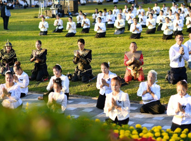 กิจกรรมเดินขบวนเทิดพระเกียรติสมเด็จพระเจ้าตากสินมหาราช ... พารามิเตอร์รูปภาพ 2