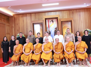 พิธีสวดพระพุทธมนต์และเจริญจิตภาวนาอุทิศถวายแด่สมเด็จพระนางเจ้าสิริกิติ์ พระบรมราชินีนาถ พระบรมราชชนนีพันปีหลวง ... พารามิเตอร์รูปภาพ 11