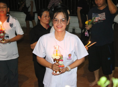 พิธีเวียนเทียน เนื่องในวันมาฆบูชา จังหวัดจันทบุรี ... พารามิเตอร์รูปภาพ 14