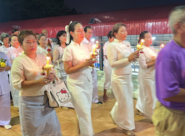 พิธีเวียนเทียน เนื่องในวันมาฆบูชา จังหวัดจันทบุรี ... พารามิเตอร์รูปภาพ 21