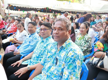 สรงน้ำพระพุทธรูป และกราบขอพรจากพระราชธรรมเมธี ... พารามิเตอร์รูปภาพ 6