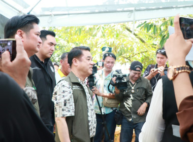 ร่วมต้อนรับรัฐมนตรีว่าการกระทรวงเกษตรและสหกรณ์ พร้อมด้วย ... พารามิเตอร์รูปภาพ 74