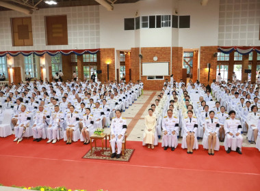 พิธีสวดพระพุทธมนต์และทำบุญตักบาตรถวายพระราชกุศล ... พารามิเตอร์รูปภาพ 6
