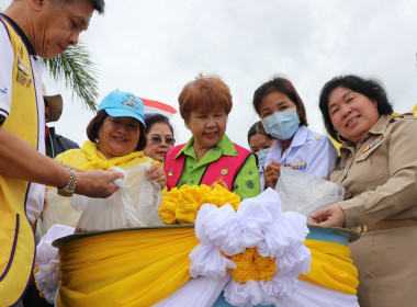 พิธีปล่อยพันธุ์สัตว์น้ำเนื่องในวันเฉลิมพระชนมพรรษาพระบาทสมเด็จพระปรเมนทรรามาธิบดี ศรีสินทร มหาวชิราลงกรณ์ พระวชิรเกล้าเจ้าอยู่หัว ... พารามิเตอร์รูปภาพ 2