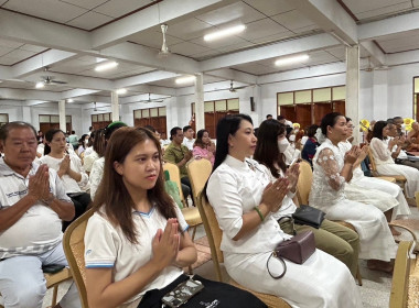 พิธีทำบุญตักบาตร อาหารคาว-หวาน และพิธีเวียนเทียน ... พารามิเตอร์รูปภาพ 1