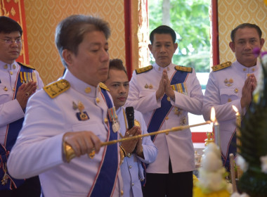 ร่วมพิธีเวียนเทียนสมโภชนำ้พระพุทธมนต์ศักดิ์สิทธิ์ พารามิเตอร์รูปภาพ 6