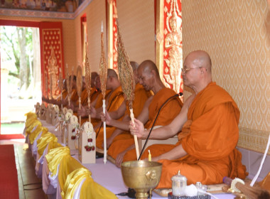 ร่วมพิธีเวียนเทียนสมโภชนำ้พระพุทธมนต์ศักดิ์สิทธิ์ พารามิเตอร์รูปภาพ 4